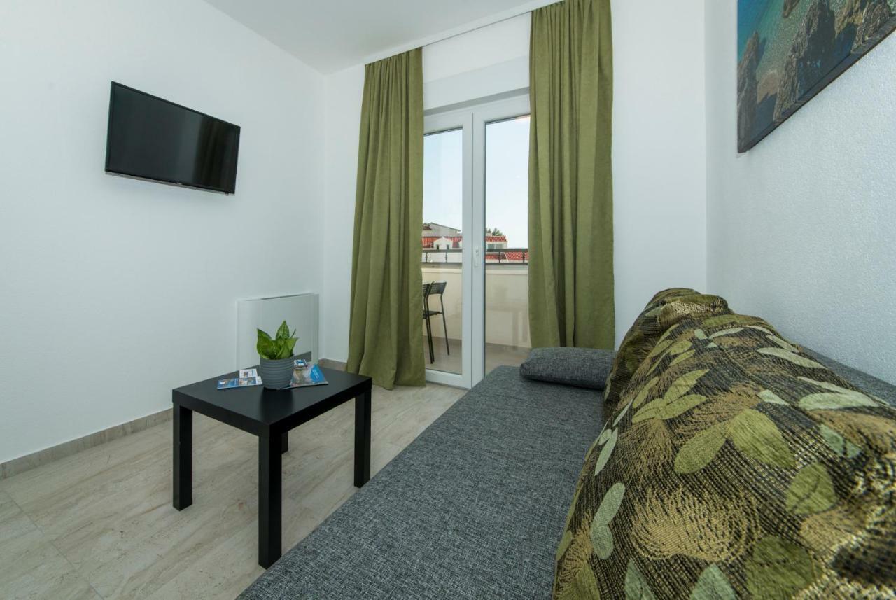 Apartmani Spiline - Mia Baska Voda Exterior photo